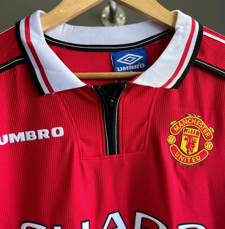 Manchester United Retro 1999 (player edition)