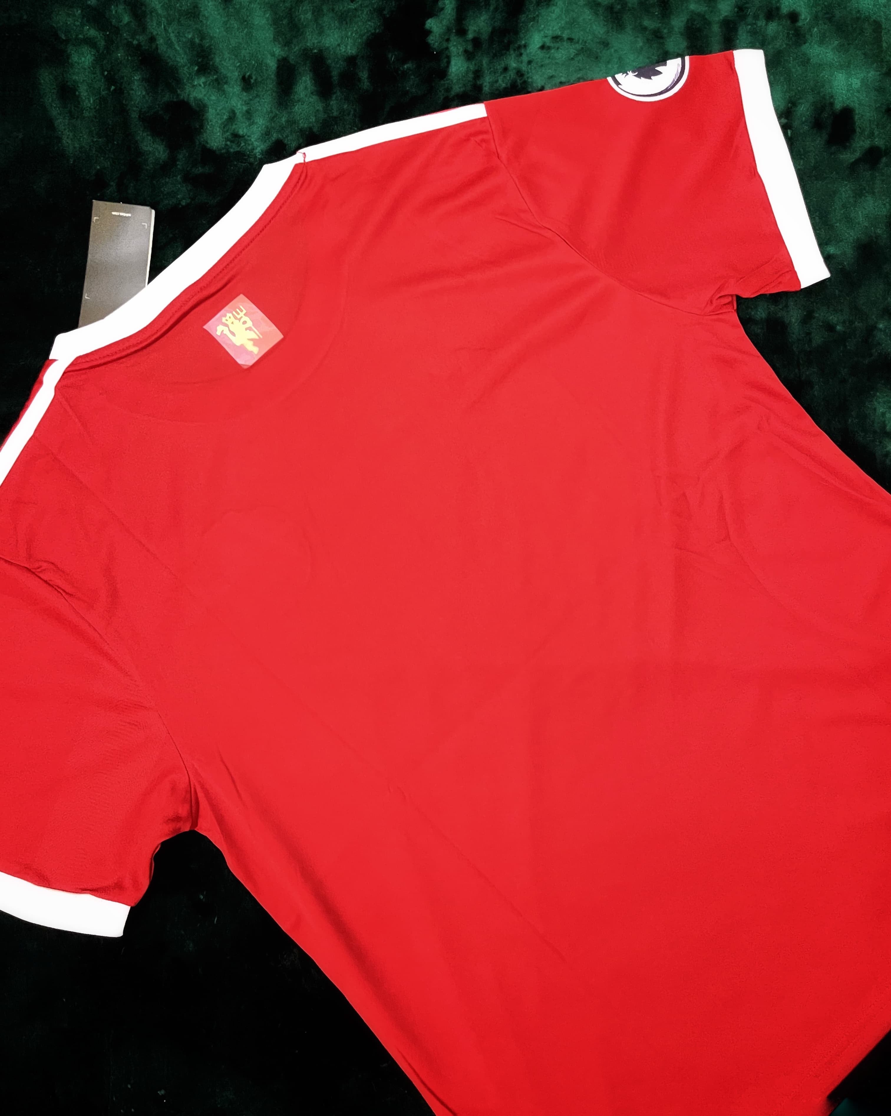 Manchester United Home 21/22 Retro